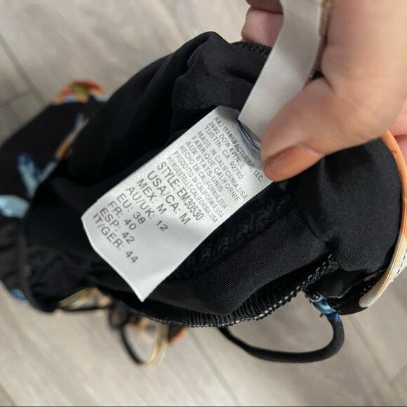 Ella Moss black floral halter‎ one piece swimsuit size medium - Picture 6 of 7